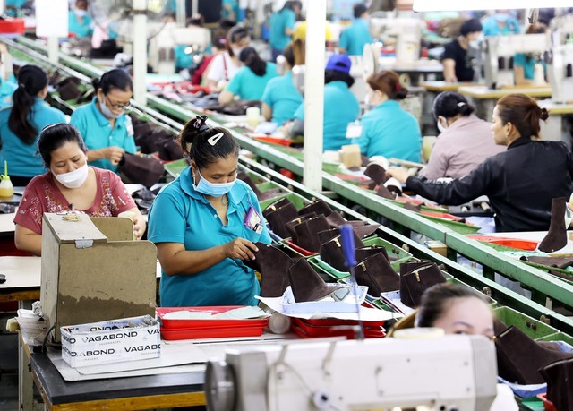 Nhiều doanh nghiệp dự kiến thưởng Tết 3 - 5 tháng lương