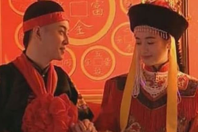 Những người phụ nữ mà hoàng đế 'tiếp xúc' lần đầu tiên thường không phải là hoàng hậu hay phi tần, mà là hai loại người này