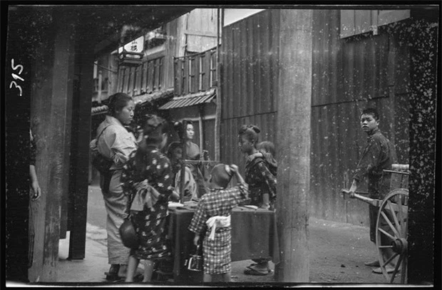 Bộ ảnh hiếm chụp lại Nhật Bản 100 năm trước khác lạ hoàn toàn so với bây giờ - Ảnh 11.