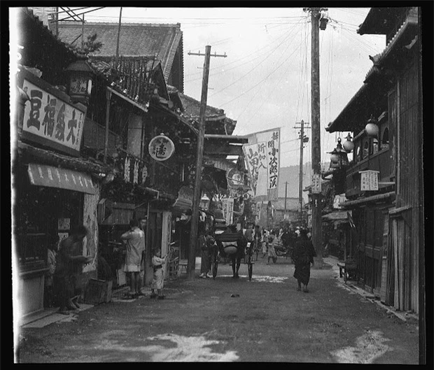 Bộ ảnh hiếm chụp lại Nhật Bản 100 năm trước khác lạ hoàn toàn so với bây giờ - Ảnh 4.
