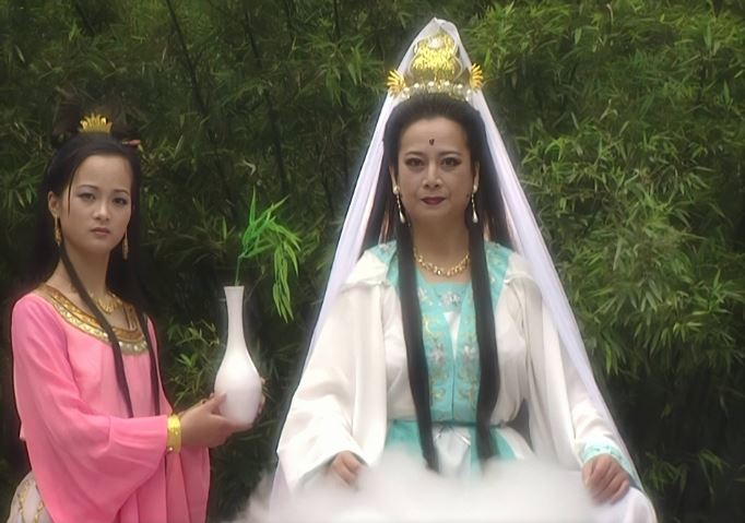 
Trong Tây Du Ký, tại sao Tôn Ngộ Không tìm Bồ Tát chứ không phải Ngọc Hoàng khi gặp nạn?