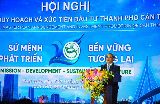 Chủ tịch UBND TP Cần Thơ Trần Việt Trường.