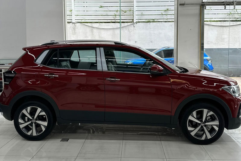 ‘Kẻ ngáng đường’ Toyota Corolla Cross giảm giá gần 250 triệu đồng tại Việt Nam