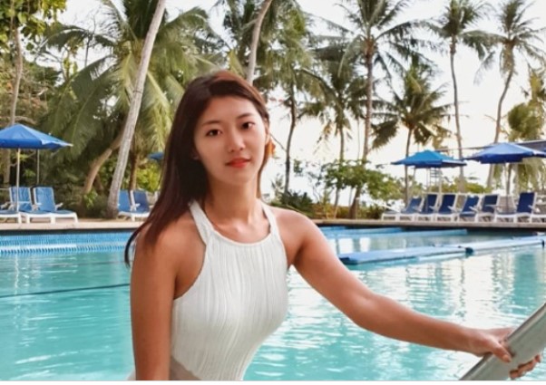 Nhan sắc mỹ nhân bơi lội thích đua marathon, giành hơn 100 huy chương chạy bộ