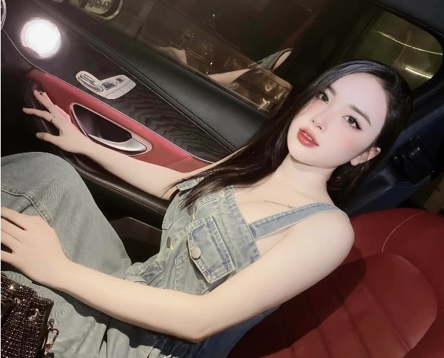 Chân dung 'vợ quốc dân' là con gái của chủ lâu đài 70 tỷ đồng tại Nghệ An: Xinh đẹp và tài giỏi