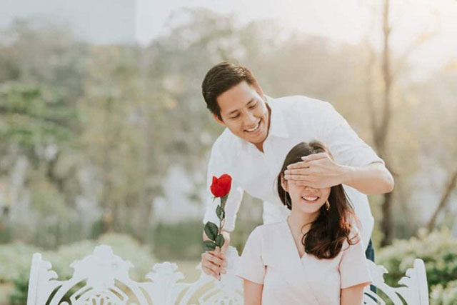 Đàn ông mê đàn bà đẹp, ngưỡng mộ phụ nữ thông minh, nhưng để cưới họ sẽ chọn người phụ nữ này