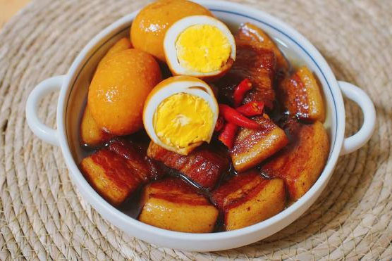 N&#x1EA5;u th&#x1ECB;t kho tr&#x1EE9;ng n&#xEA;n d&#xF9;ng n&#x1B0;&#x1EDB;c s&#xF4;i hay n&#x1B0;&#x1EDB;c l&#x1EA1;nh, l&#xFD; do v&#xEC; sao?