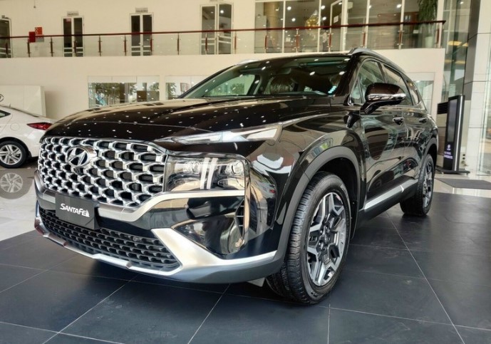 Cuối năm, thị trường ôtô Việt đón 'bão' giá giảm sập sàn