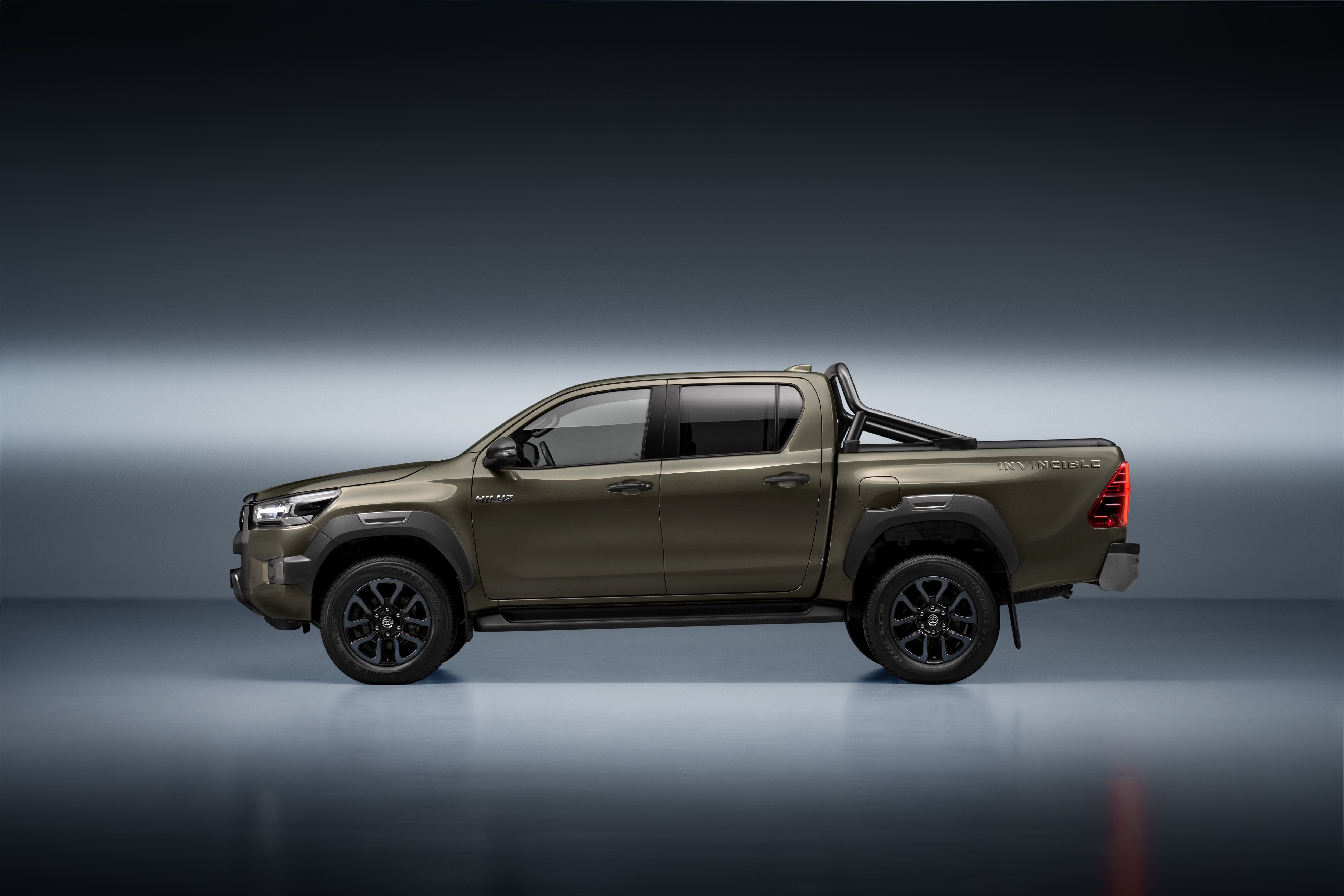 Toyota Hilux 2024 hybrid ảnh 2 Toyota Hilux 2024 hybrid anh 2