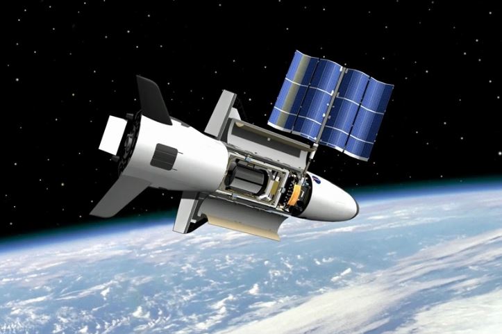 Quân sự thế giới hôm nay (12/12): Mỹ tiếp tục phóng tàu thử nghiệm không gian X-37B, Nga lắp mái che cho giao thông hào