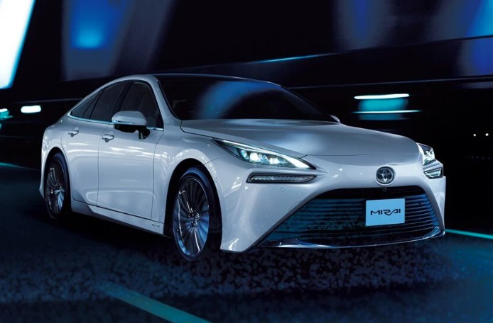 Nhiều tính năng an toàn mới trên Toyota Mirai 2024