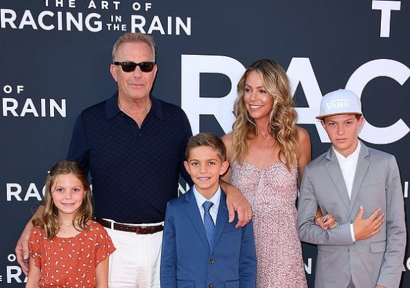 Cuộc ly hôn 'đắt giá' nhất Hollywood: Phí bồi thường gần 6 tỉ/tháng, người được hưởng lợi nhiều nhất lại là 'người lạ'