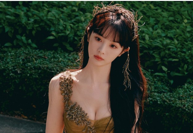 3 mỹ nhân 'mặt học sinh, vóc dáng phụ huynh' gợi cảm nhất Cbiz hiện tại: 'Búp bê cổ trang' là số 1?