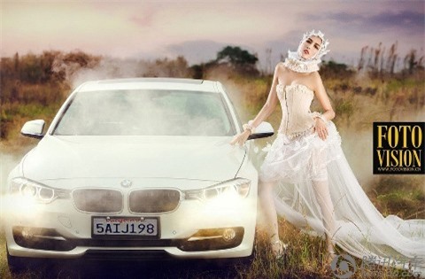 Kiều nữ trắng muốt bên BMW ảnh 2