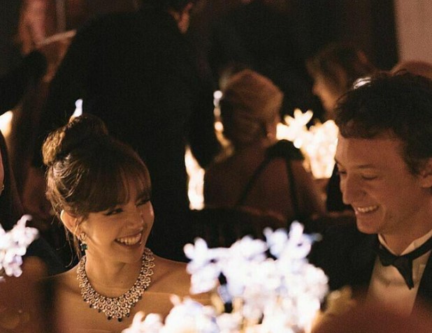 Nhân vật ồn ào nhất showbiz 2023 gọi tên mỹ nhân này: 3 đêm diễn đã khiến 2 nghệ sĩ Cbiz bị 'phong sát', chuyện tình cảm gây xôn xao