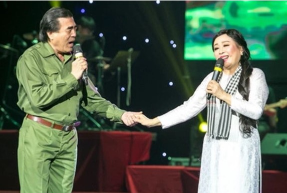 Cặp song ca 'huyền thoại' Trung Đức - Thu Hiền: Đều là NSND, tuổi 71 sống an nhiên bên bạn đời tuyệt vời