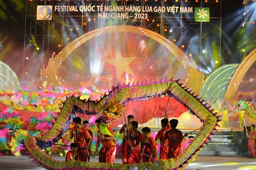 Đội ngũ nông dân chuyên nghiệp đã và đang hướng tới cánh đồng phát thải thấp