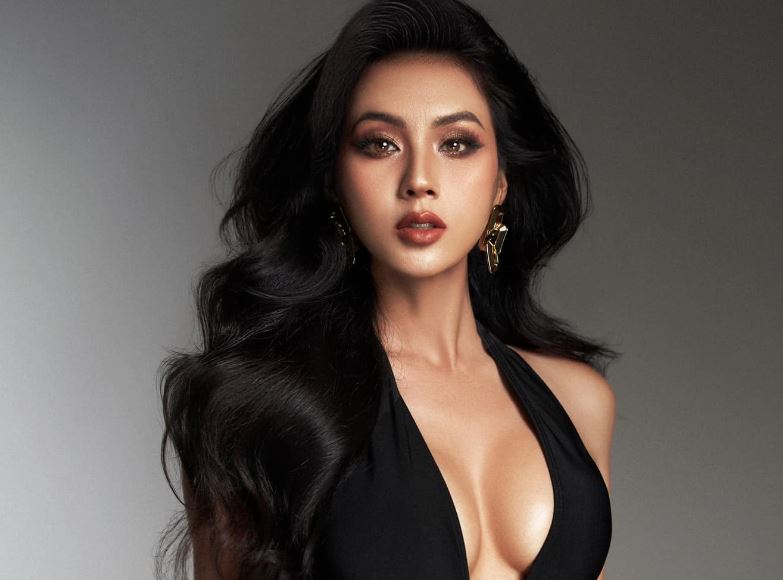 'Ná thở' trước thân hình của hot girl 'Tuyệt tình cốc'