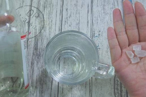 Công dụng của đường phèn và giấm trắng, áp dụng ngay để giải quyết những rắc rối của nhiều người