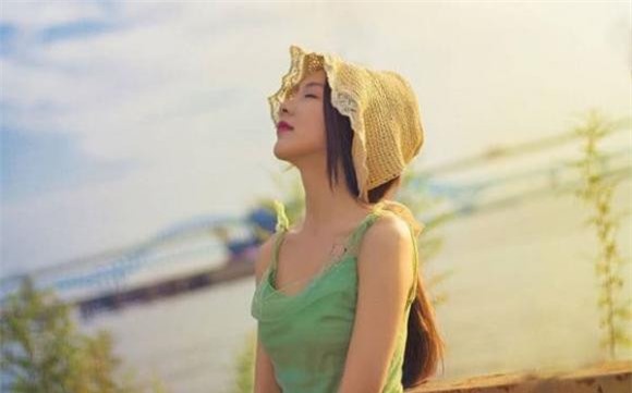 phụ nữ yêu, tình yêu, tình yêu đôi lứa