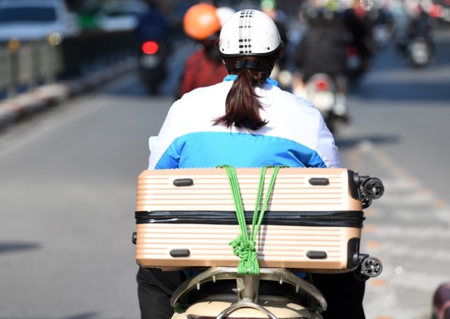 Bị sa thải trước Tết: Người trẻ giảm nửa chi tiêu so với Tết năm ngoái, “đau đầu" nghĩ cách đối phó với câu hỏi thất nghiệp của họ hàng