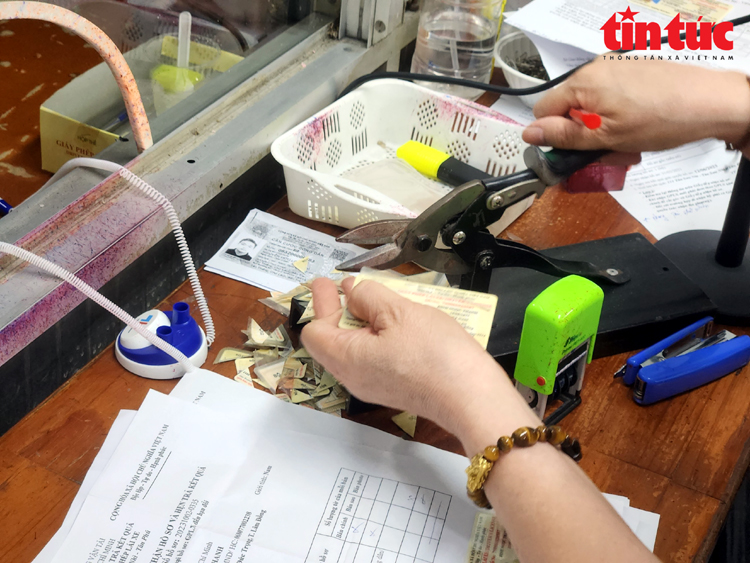 Khuyến cáo người dân không nghe 'tin đồn' trên mạng ồ ạt đi đổi giấy phép lái xe