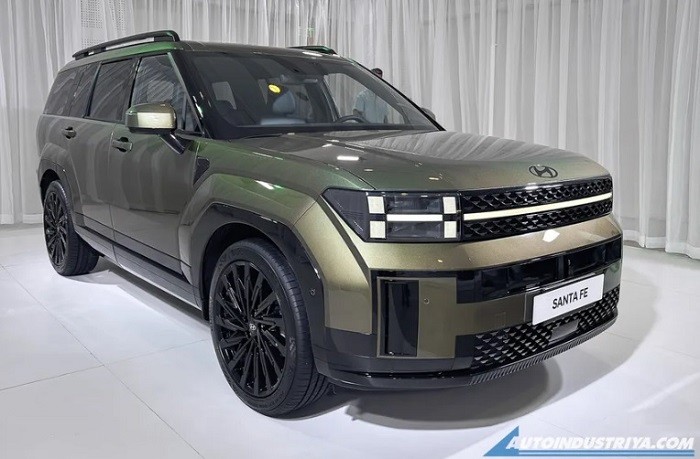 Đếm ngược ngày ra mắt Hyudai Santa Fe 2024 tại Việt Nam: Thiết kế đẹp quyết cho Ford Everest 'ra rìa'