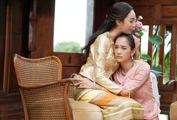 Đến nhà chị gái thấy chị đang quỳ gối chắp tay, người ướt sũng, đau lòng hơn chính tôi là nguyên nhân làm chị bị đối xử tệ bạc