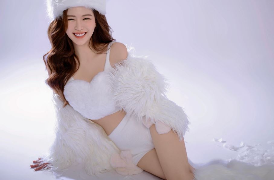 'Phát sốt' trước nhan sắc tựa nữ thần của hot girl Quảng Bình, là rich kid có tiếng ở Việt Nam