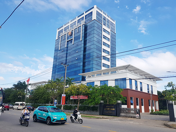 Giả danh cán bộ thuế "mời nhận tiền hoàn thuế" để lừa đảo