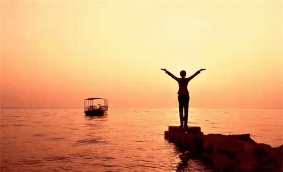 2-nhung-kieu-nguo-se-mang-lai-giau-co-tai-loc-ngoisaovn-w869-h528 2 người này thường gặp may mắn, may mắn, tài lộc