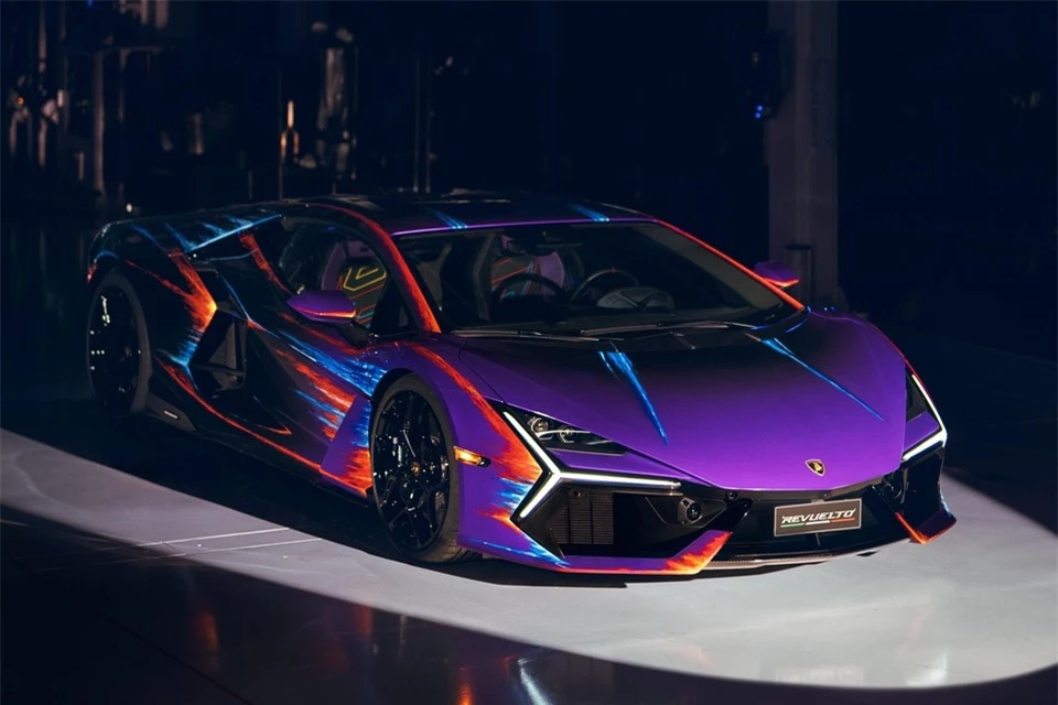 lamborghini, revuelto, sieu xe, ad personam, doc nhat anh 1