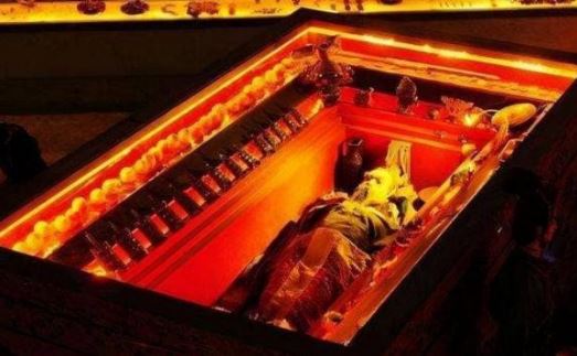 Lăng Tần Thủy Hoàng rốt cuộc đã đổ bao nhiêu thủy ngân?