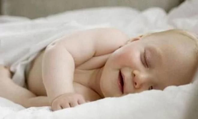 Những đứa trẻ sinh ra bốn giờ này là có phúc khí vàng về số mệnh, lớn lên sẽ phát đạt