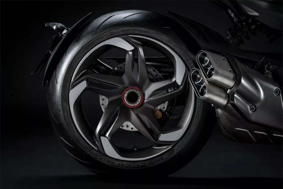 Moto Ducati Diavel for Bentley anh 7