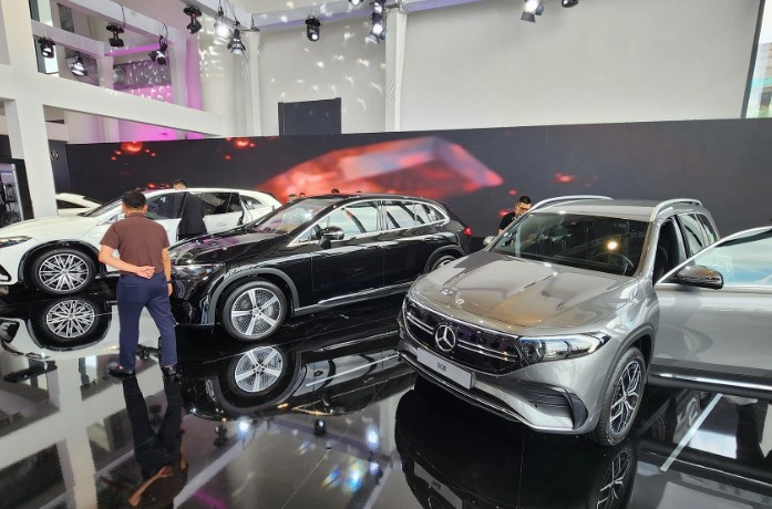 Nhà phân phối ôtô giảm sâu lợi nhuận