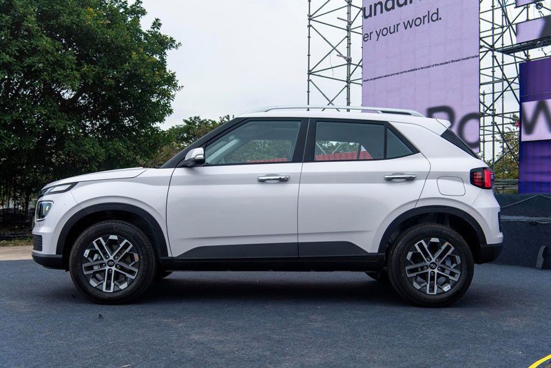 Cận cảnh Hyundai Venue 2024 vừa trình làng tại Việt Nam, giá từ 539 triệu đồng