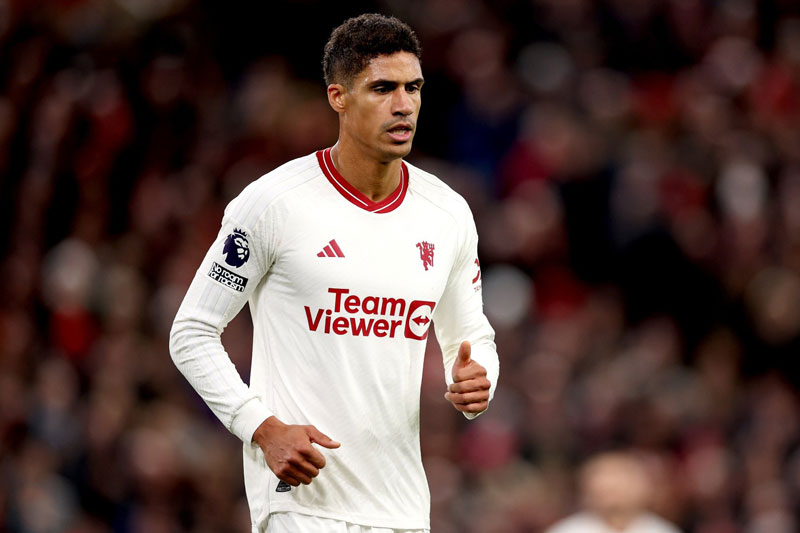 Đội hình tiêu biểu vòng 17 Premier League: Gọi tên Varane