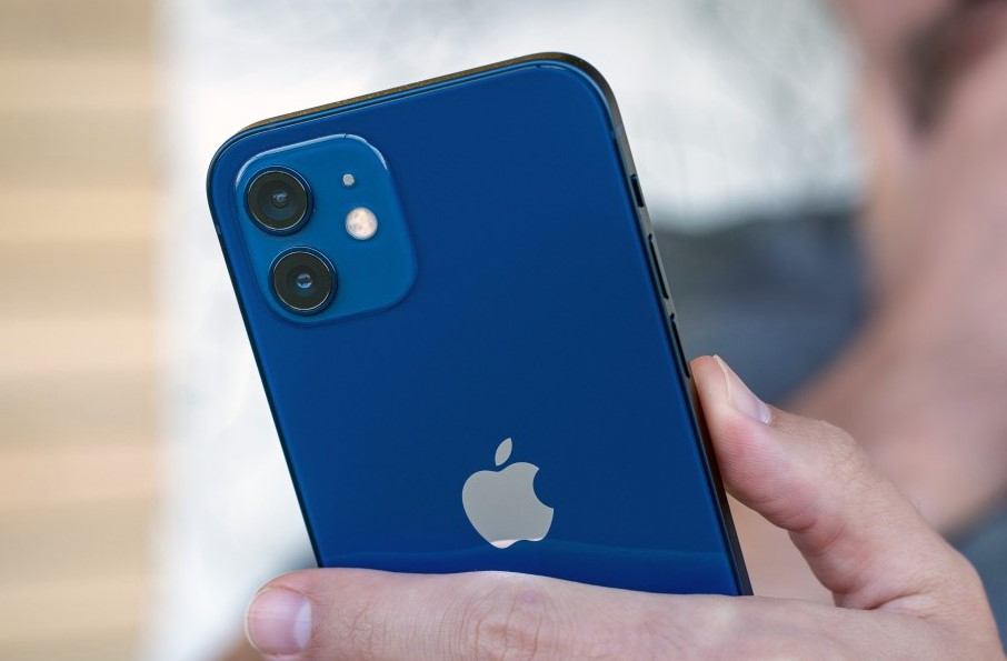 iPhone 12 giảm thấp nhất lịch sử, trở thành iPhone rẻ nhất của Apple, đe dọa Galaxy S23 FE