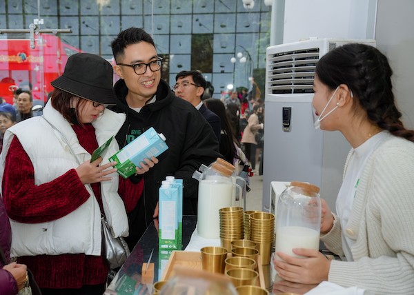 Vinamilk ra mắt sữa tươi Green Farm hội tụ công nghệ đột phá 