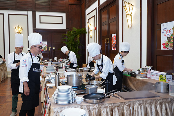 40 &#x111;&#x1EA7;u b&#x1EBF;p tham d&#x1EF1; cu&#x1ED9;c thi &#x27;Danang Chef Talent Competition 2023&#x27;