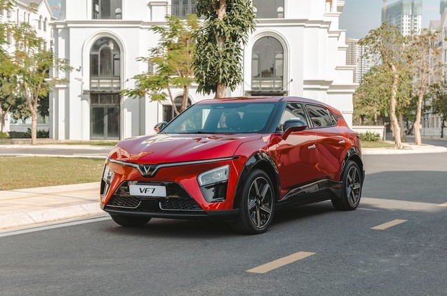 Lái VF 7 phê, sướng hơn nhiều xe xăng cùng tầm giá 1 tỷ đồng