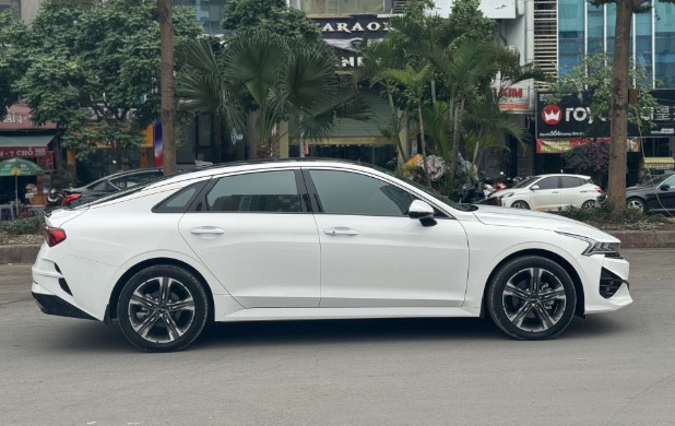 Kia K5 ‘siêu lướt’ vừa lăn bánh hơn 1 năm đã rao bán với giá sốc