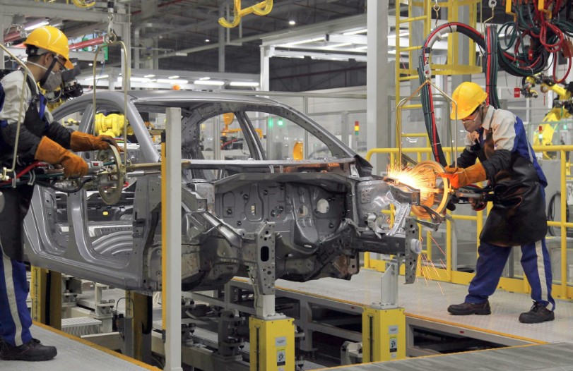 Ôtô nội gia tăng lợi thế so với xe nhập những tháng cuối năm