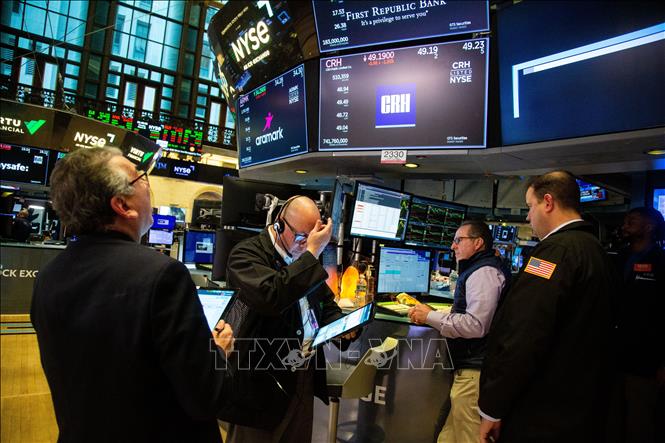 Kỳ vọng Fed sớm giảm lãi suất tiếp tục khiến Phố Wall 'phấn chấn'