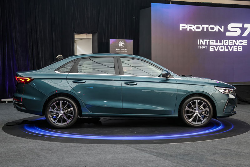 Xe sedan cùng phân khúc với Mazda3, giá chỉ ngang ngửa Hyundai Accent, Toyota Vios