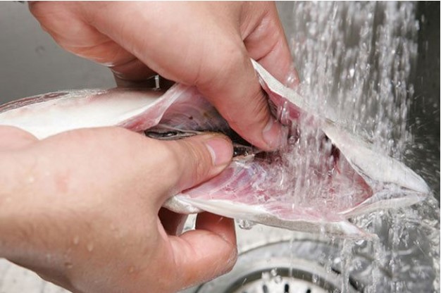 Mách mẹ cách xử lý giúp cá hết tanh chế biến món ngon cho cả nhà