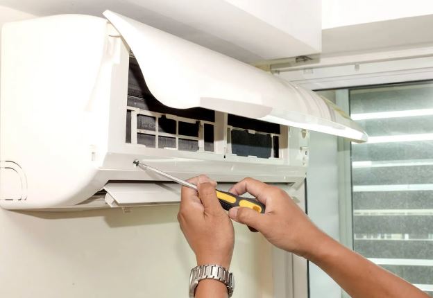 5 kinh nghiệm giúp chị em tránh được cảnh 'móc túi' oan uổng từ thợ sửa điều hòa