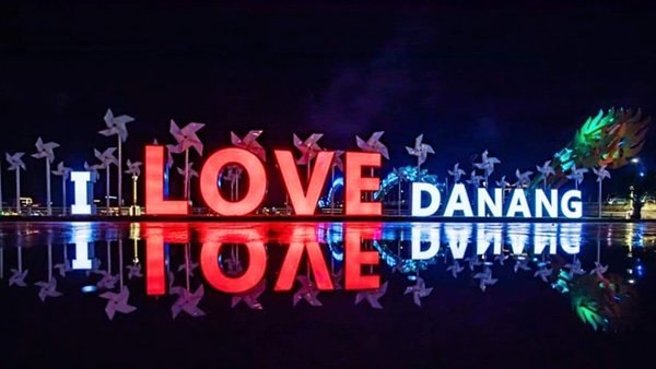 Đà Nẵng: Lắp đặt các mô hình check-in dịp Noel và năm mới 2024