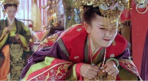 Trong thời cổ đại, rốt cuộc thì bị đánh gậy vào mông đau đến cỡ nào mà khiến các phạm nhân nghe thấy thôi cũng phải sợ